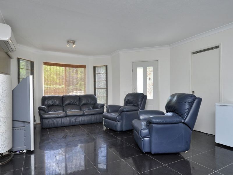 14 Galapagos Way, Pacific Pines QLD 4211