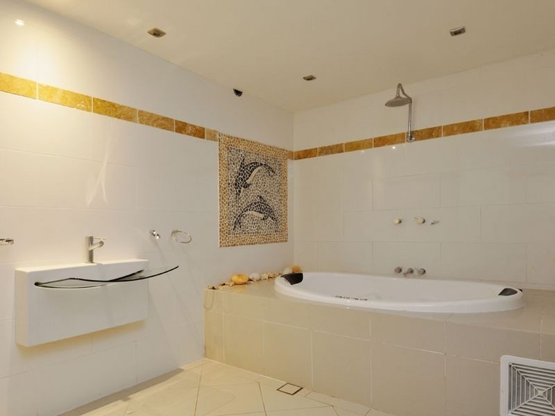 14 Galapagos Way, Pacific Pines QLD 4211