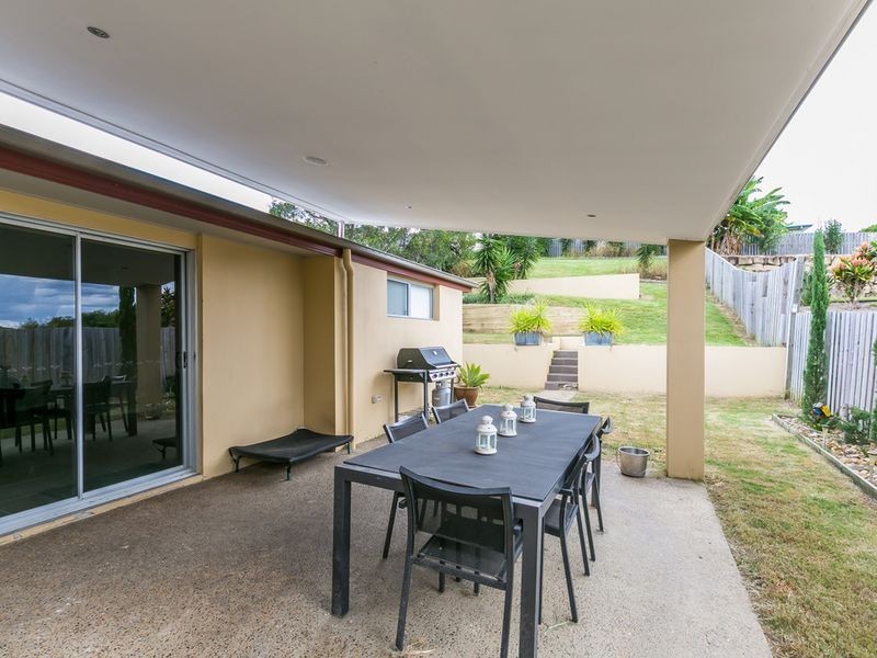 19 Bimberi Row, Pacific Pines QLD 4211