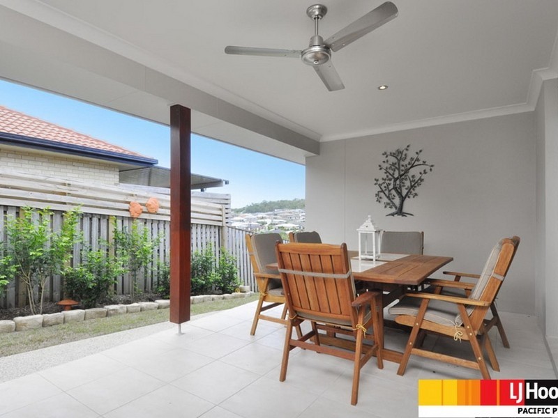 2 Kanangra Crescent, Pacific Pines QLD 4211