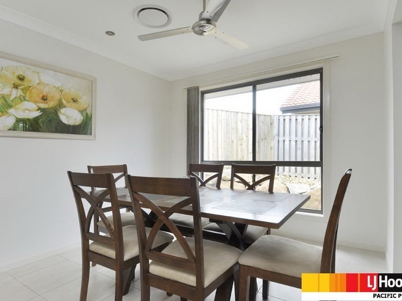 2 Kanangra Crescent, Pacific Pines QLD 4211