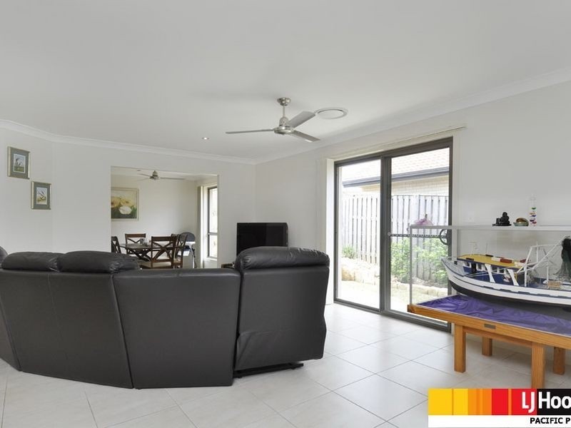 2 Kanangra Crescent, Pacific Pines QLD 4211