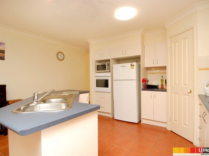 8 Mccrae Court, Maudsland QLD 4210