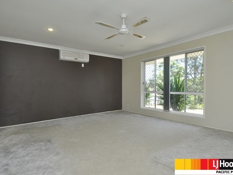 120 Universal Street, Oxenford QLD 4210