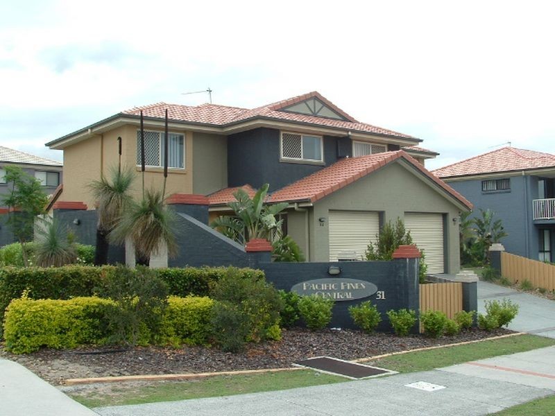 14/31 Archipelago Street, Pacific Pines QLD 4211