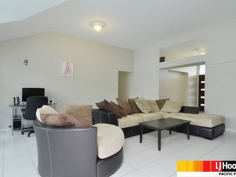25 Cossington Circuit, Maudsland QLD 4210