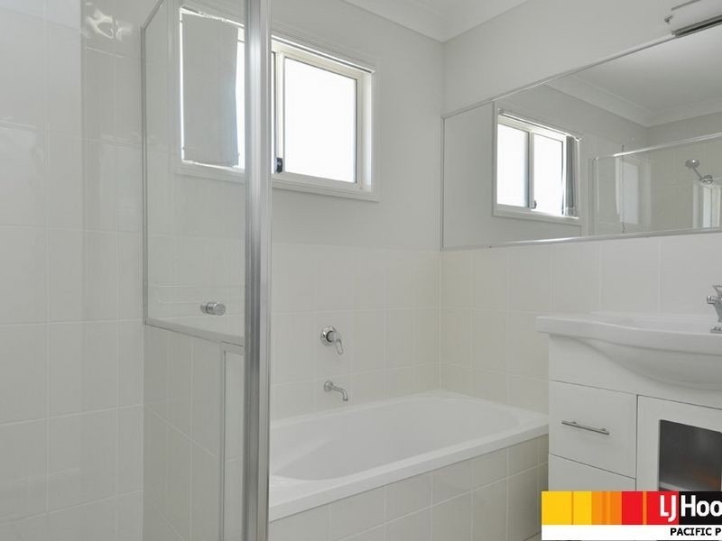 1/32 Buchanan Circuit, Pacific Pines QLD 4211