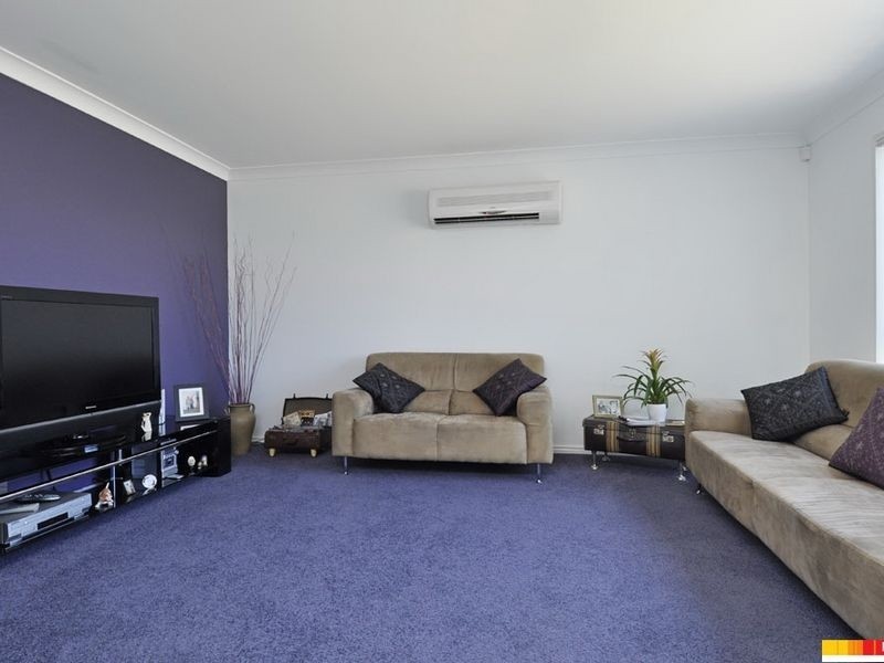 24 Manra Way, Pacific Pines QLD 4211