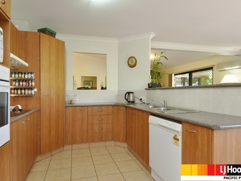 3 Flint Court, Pacific Pines QLD 4211