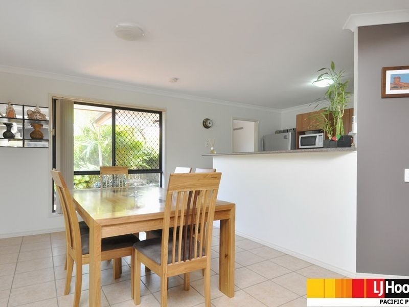 3 Flint Court, Pacific Pines QLD 4211