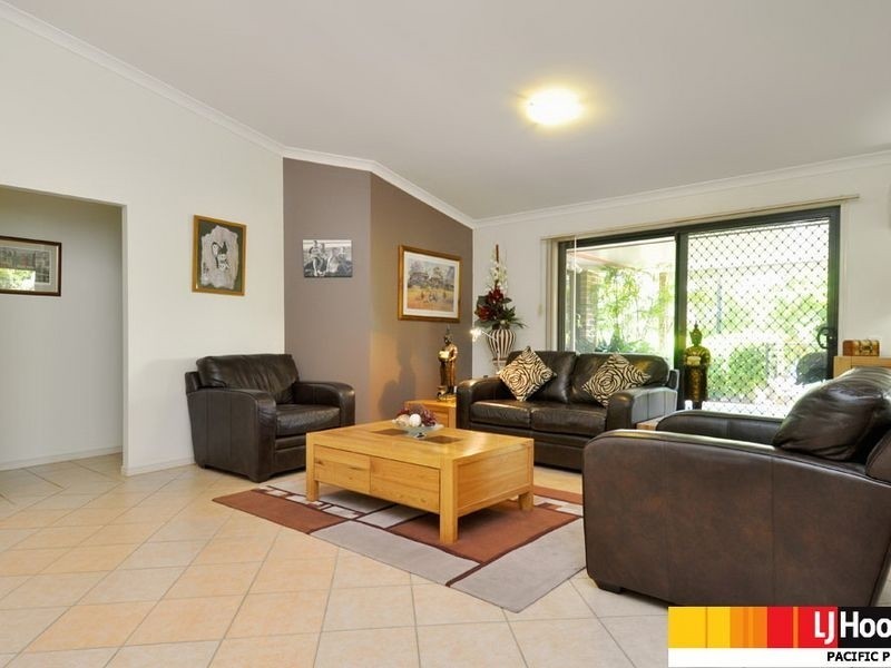 3 Flint Court, Pacific Pines QLD 4211
