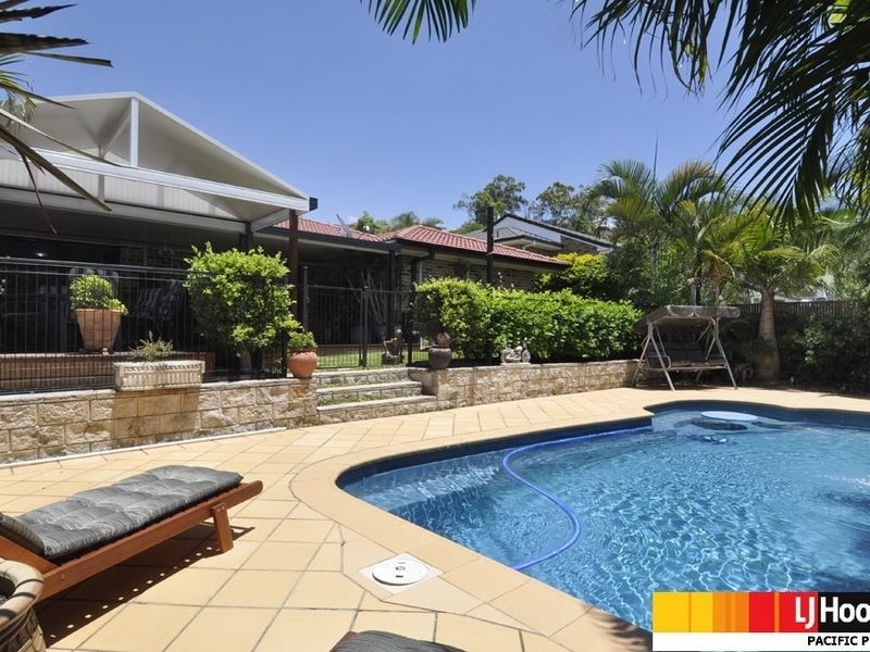 3 Flint Court, Pacific Pines QLD 4211