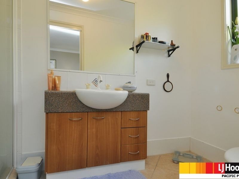 3 Flint Court, Pacific Pines QLD 4211