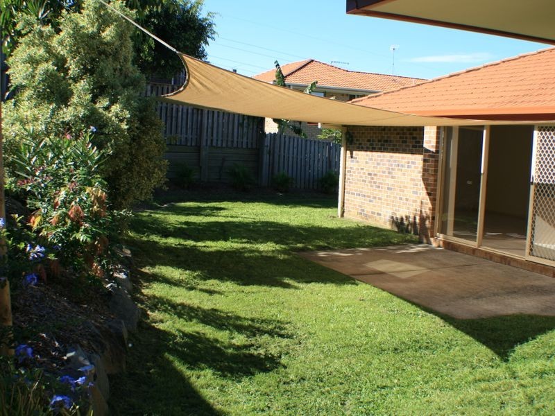 7 Malekula Rise, Pacific Pines QLD 4211
