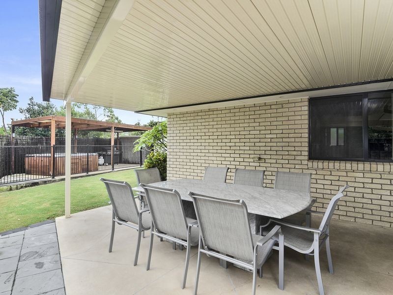 24 Govett Street, Pacific Pines QLD 4211