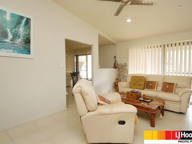 16 McGuire Court, Maudsland QLD 4210