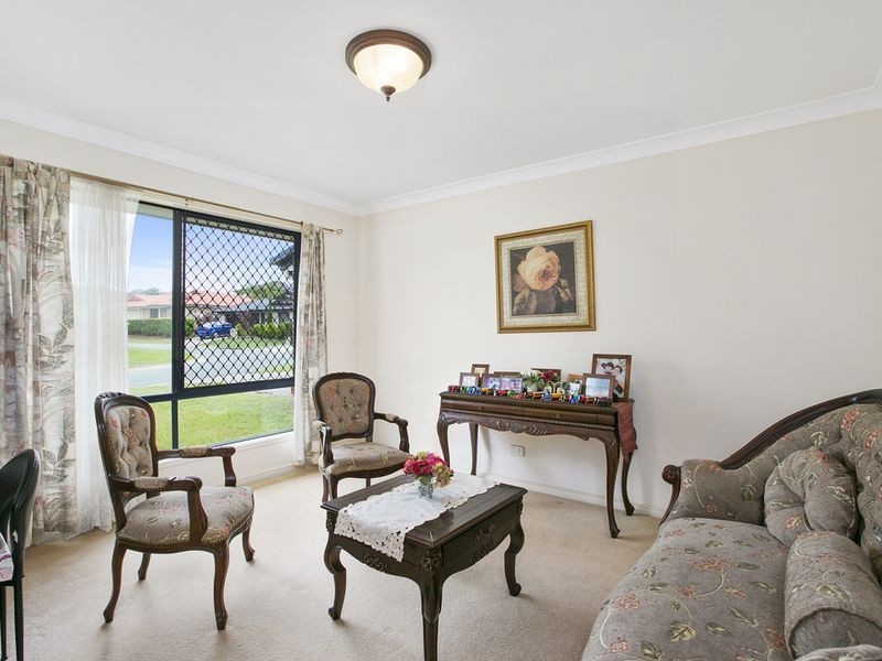 38 Sheffield Circuit, Pacific Pines QLD 4211