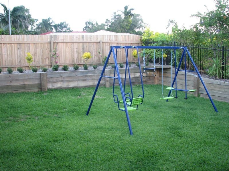 2/4 Columbia Court, Oxenford QLD 4210