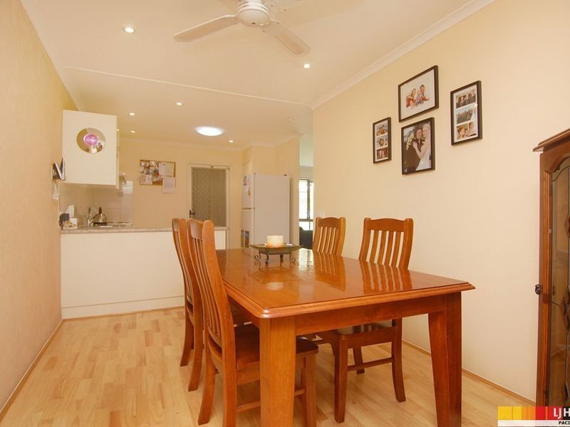 2/4 Columbia Court, Oxenford QLD 4210