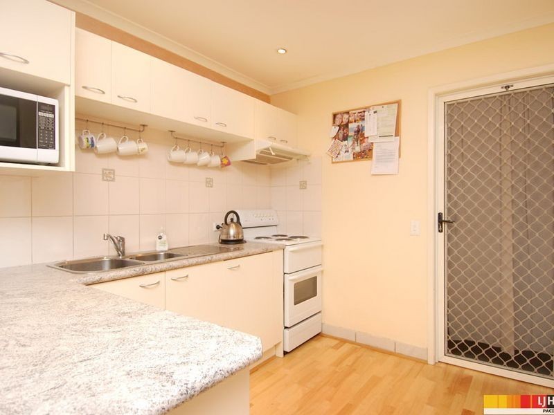 2/4 Columbia Court, Oxenford QLD 4210