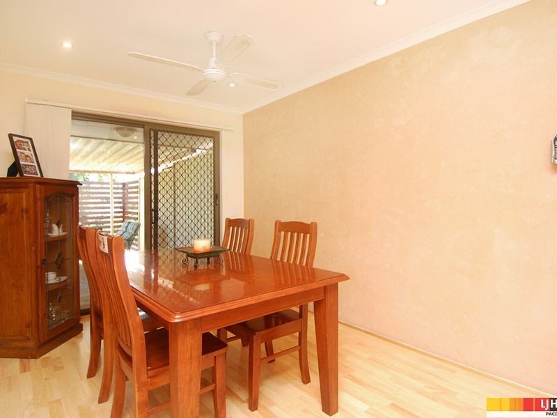 2/4 Columbia Court, Oxenford QLD 4210