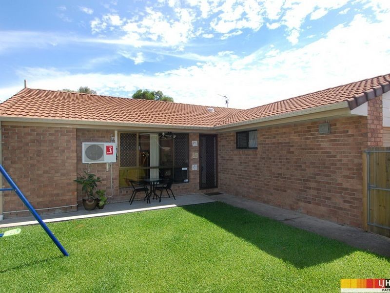 2/4 Columbia Court, Oxenford QLD 4210