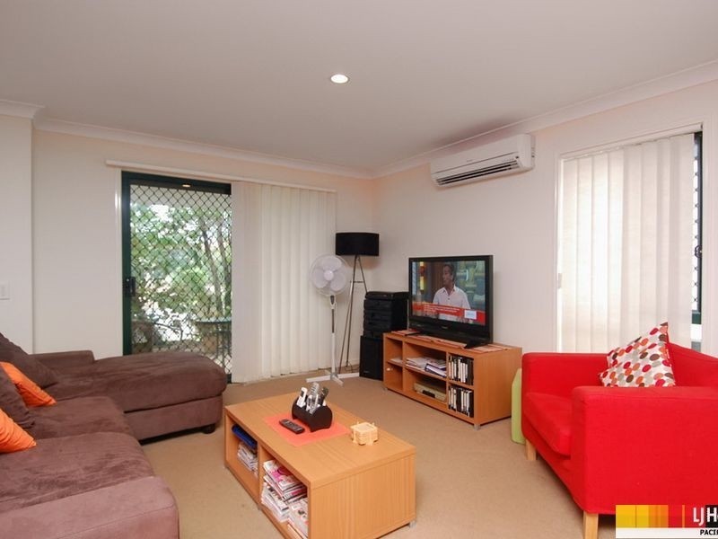 39 Marble Arch Place, Arundel QLD 4214