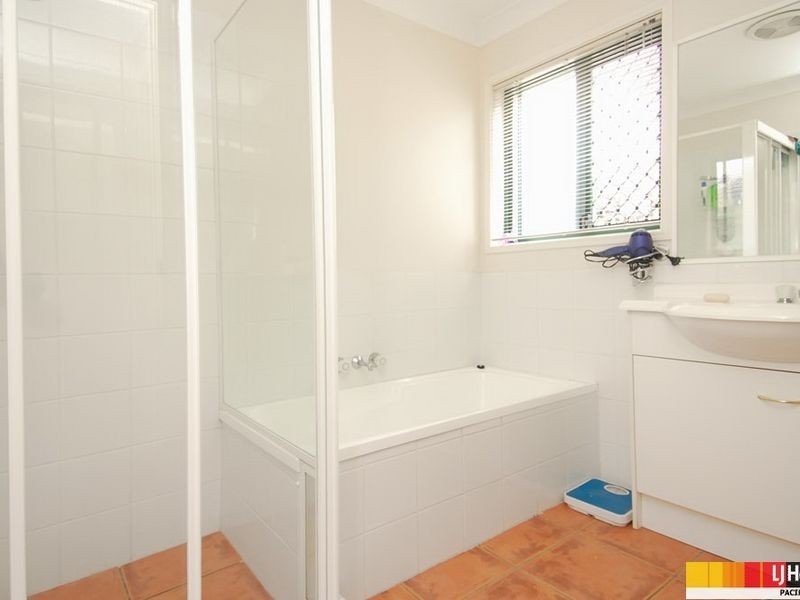 39 Marble Arch Place, Arundel QLD 4214