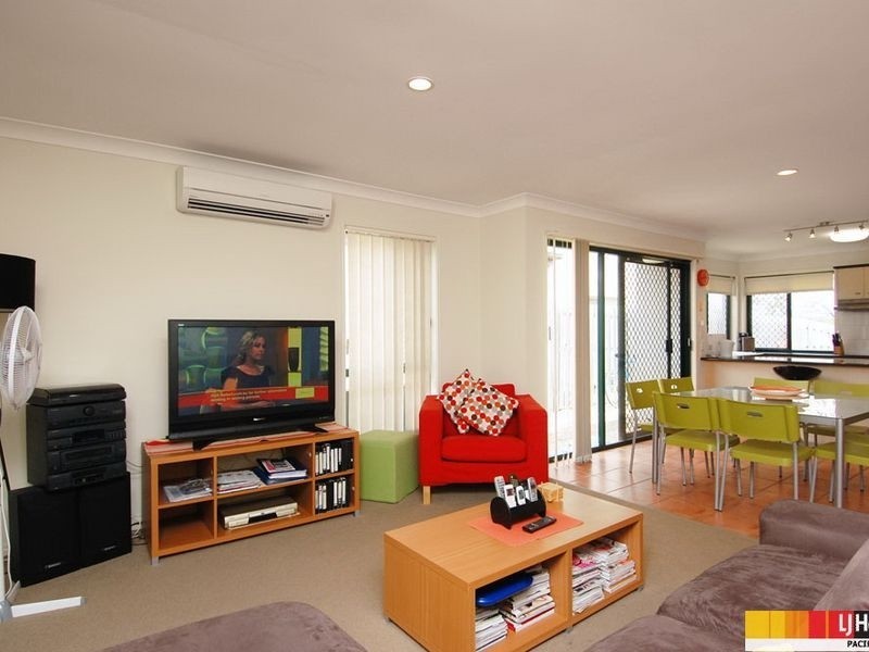 39 Marble Arch Place, Arundel QLD 4214