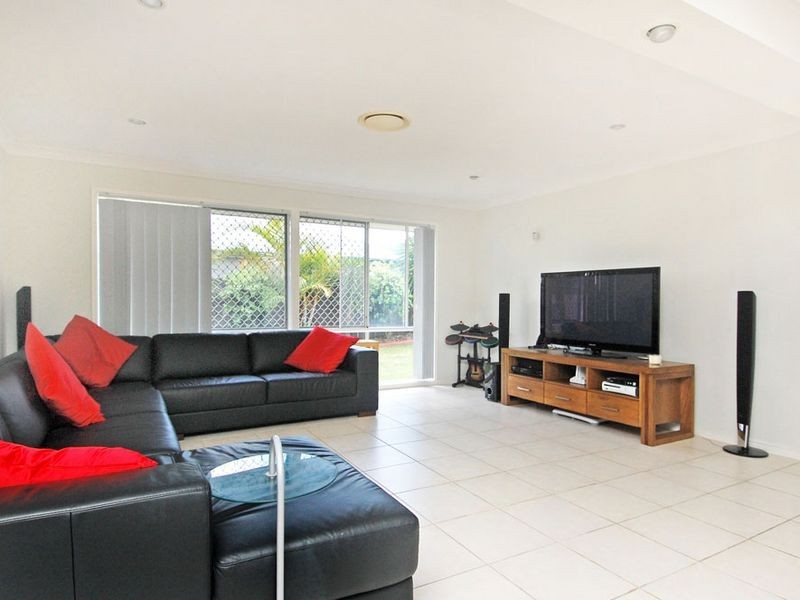 3 Augustus Street, Pacific Pines QLD 4211