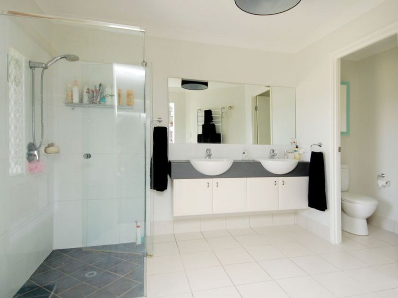 3 Augustus Street, Pacific Pines QLD 4211