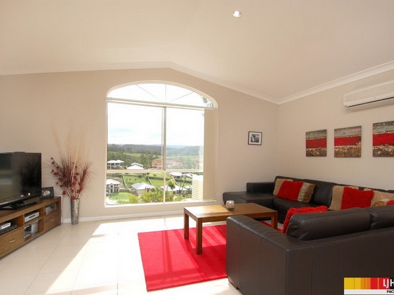 52 Harmsworth Road, Pacific Pines QLD 4211