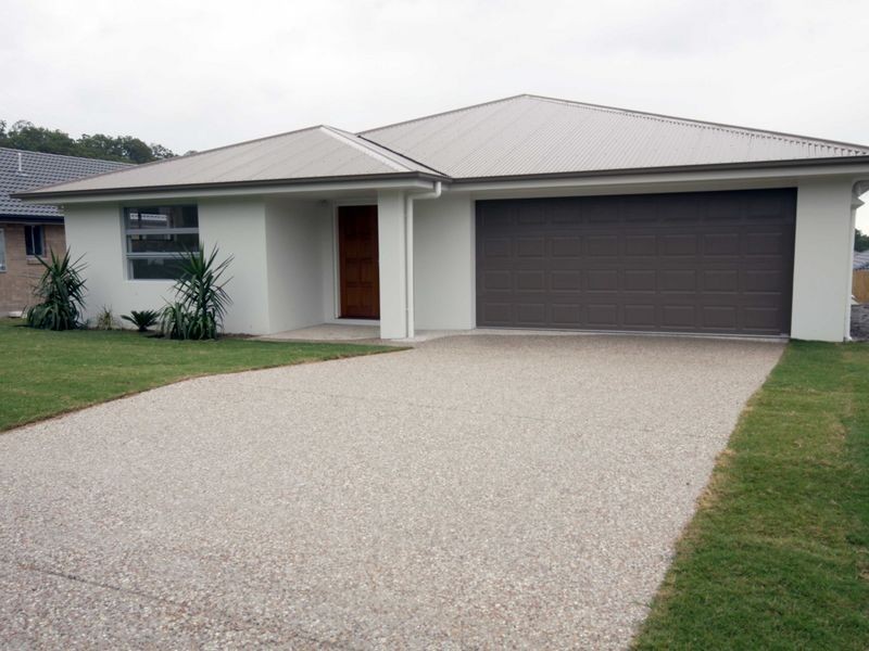 11 Roper Street, Pacific Pines QLD 4211