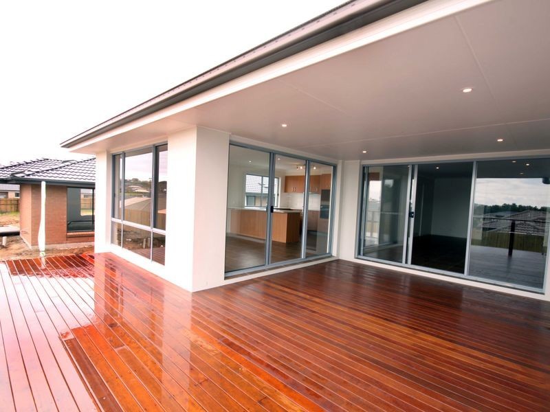11 Roper Street, Pacific Pines QLD 4211