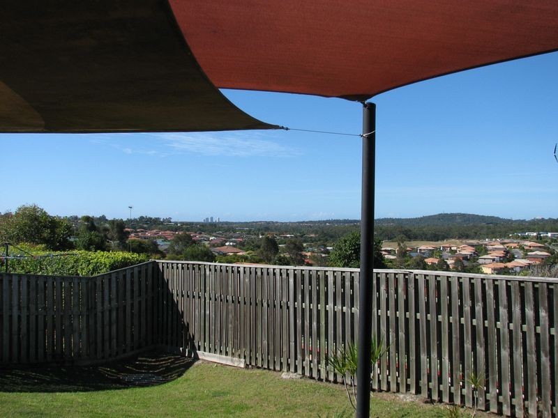 17 Crosby Avenue, Pacific Pines QLD 4211