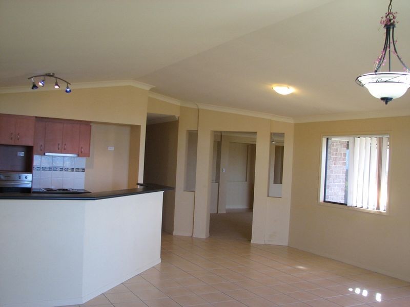 17 Crosby Avenue, Pacific Pines QLD 4211