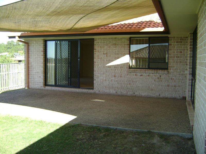 17 Crosby Avenue, Pacific Pines QLD 4211