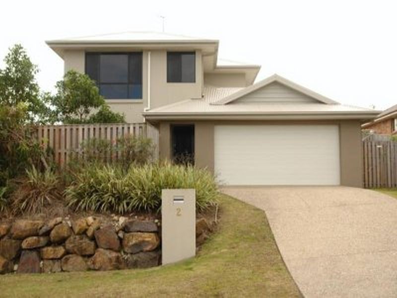 2/2 Yamba Street, Pacific Pines QLD 4211