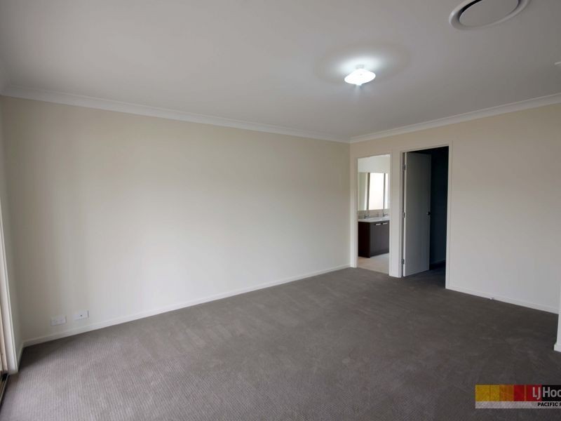 16 Kabi Place, Pacific Pines QLD 4211