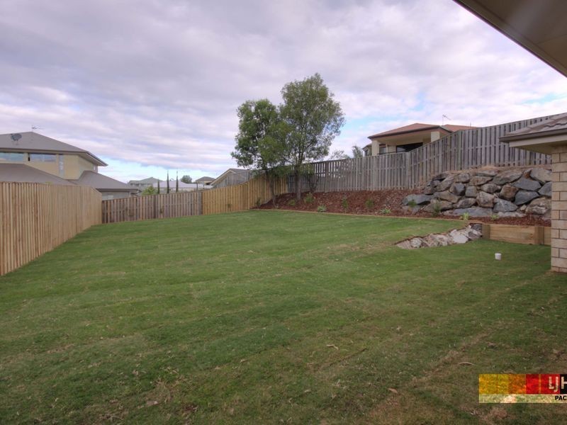 16 Kabi Place, Pacific Pines QLD 4211