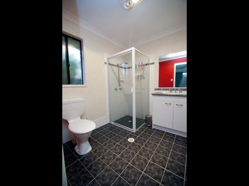 6 Fainter Court, Pacific Pines QLD 4211