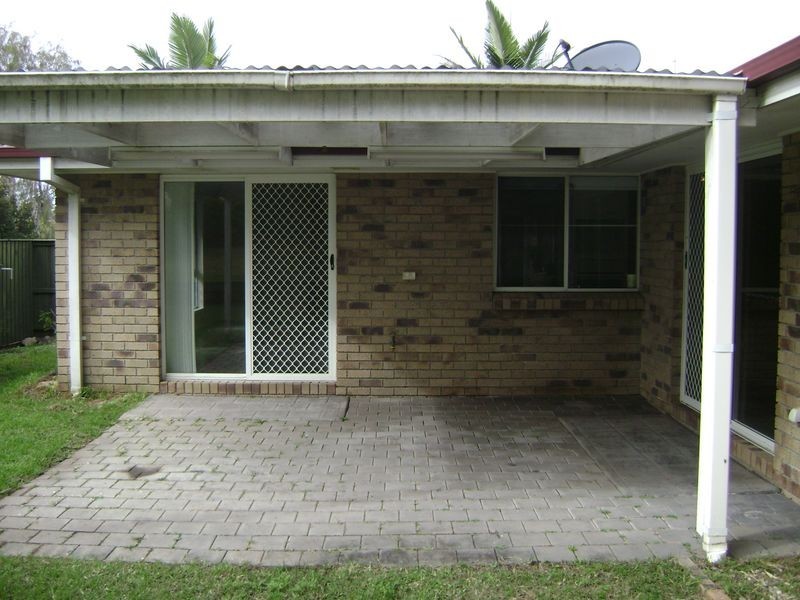 40 Galapagos Way, Pacific Pines QLD 4211