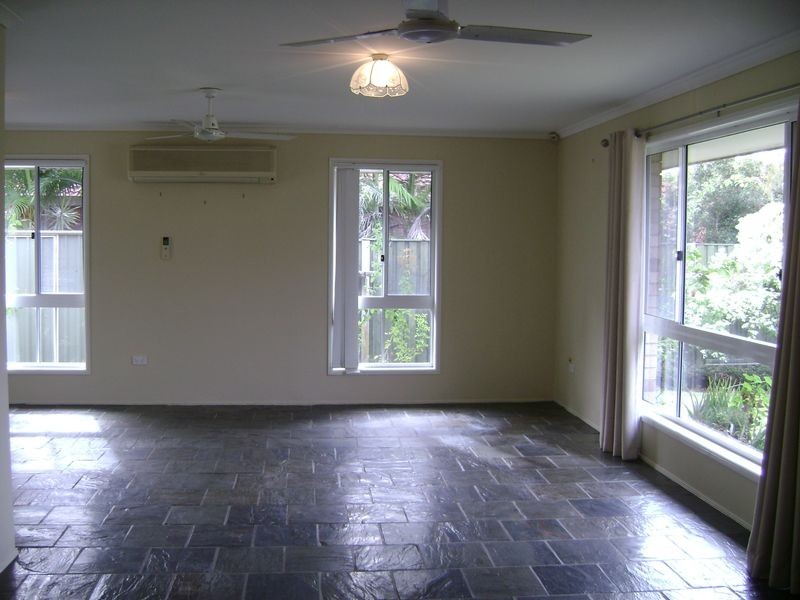 40 Galapagos Way, Pacific Pines QLD 4211