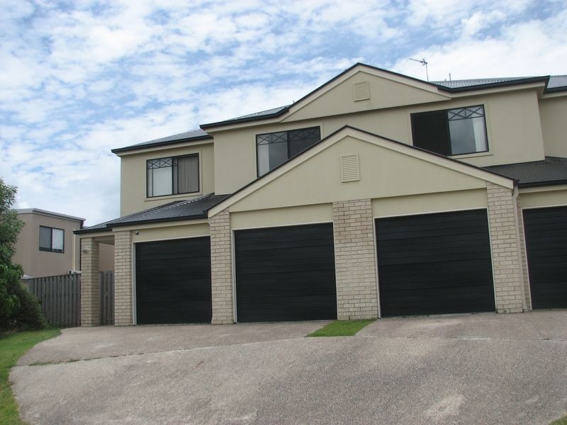 1/25 Mcrae Circuit, Pacific Pines QLD 4211