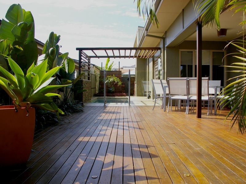 19 Tennant Street, Pacific Pines QLD 4211