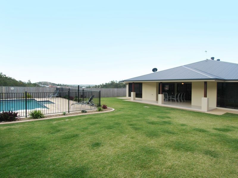 6 Victoria Drive, Pacific Pines QLD 4211