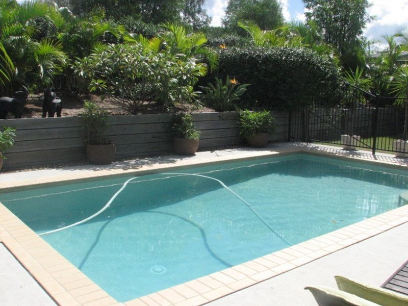 20 Carmarthen Circuit, Pacific Pines QLD 4211