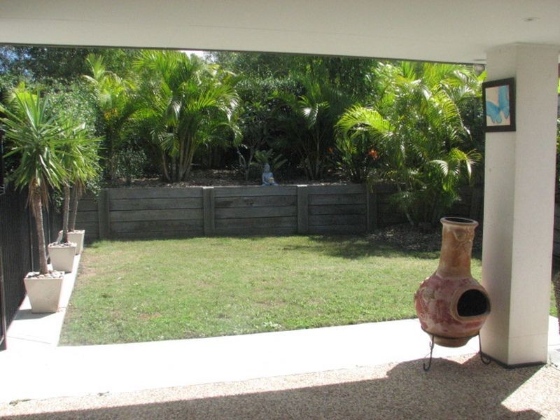 20 Carmarthen Circuit, Pacific Pines QLD 4211