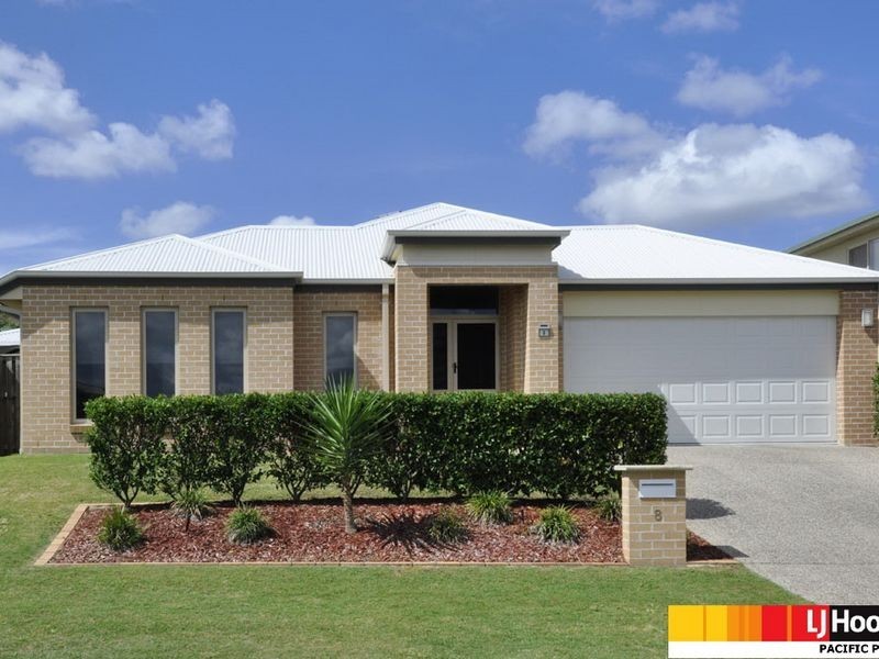 8 Arragan Court, Pacific Pines QLD 4211