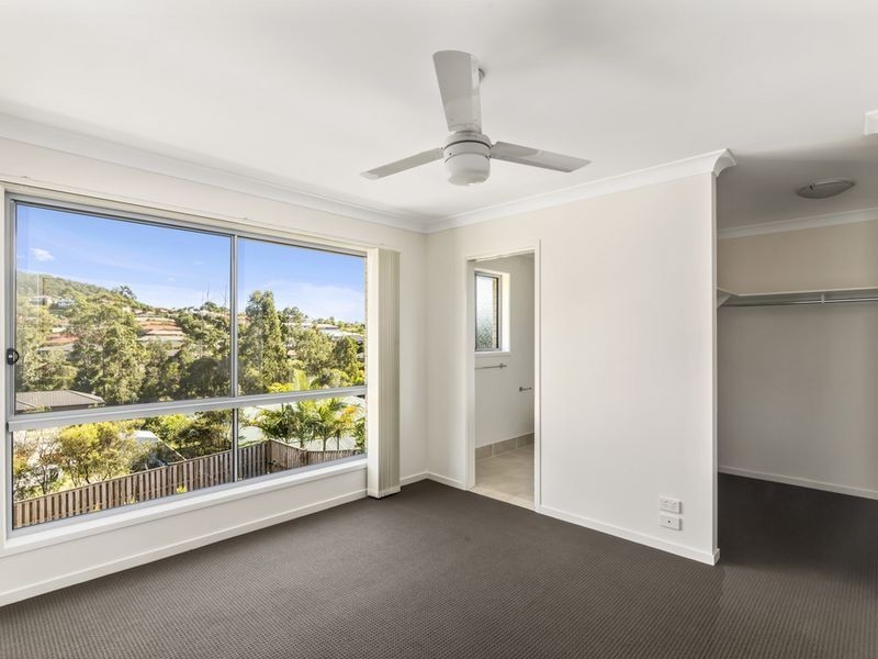 86 McAuley Parade, Pacific Pines QLD 4211